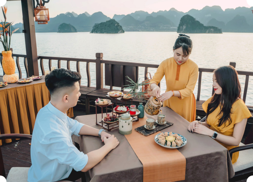 Thưởng trà và ngắm hoàng hôn